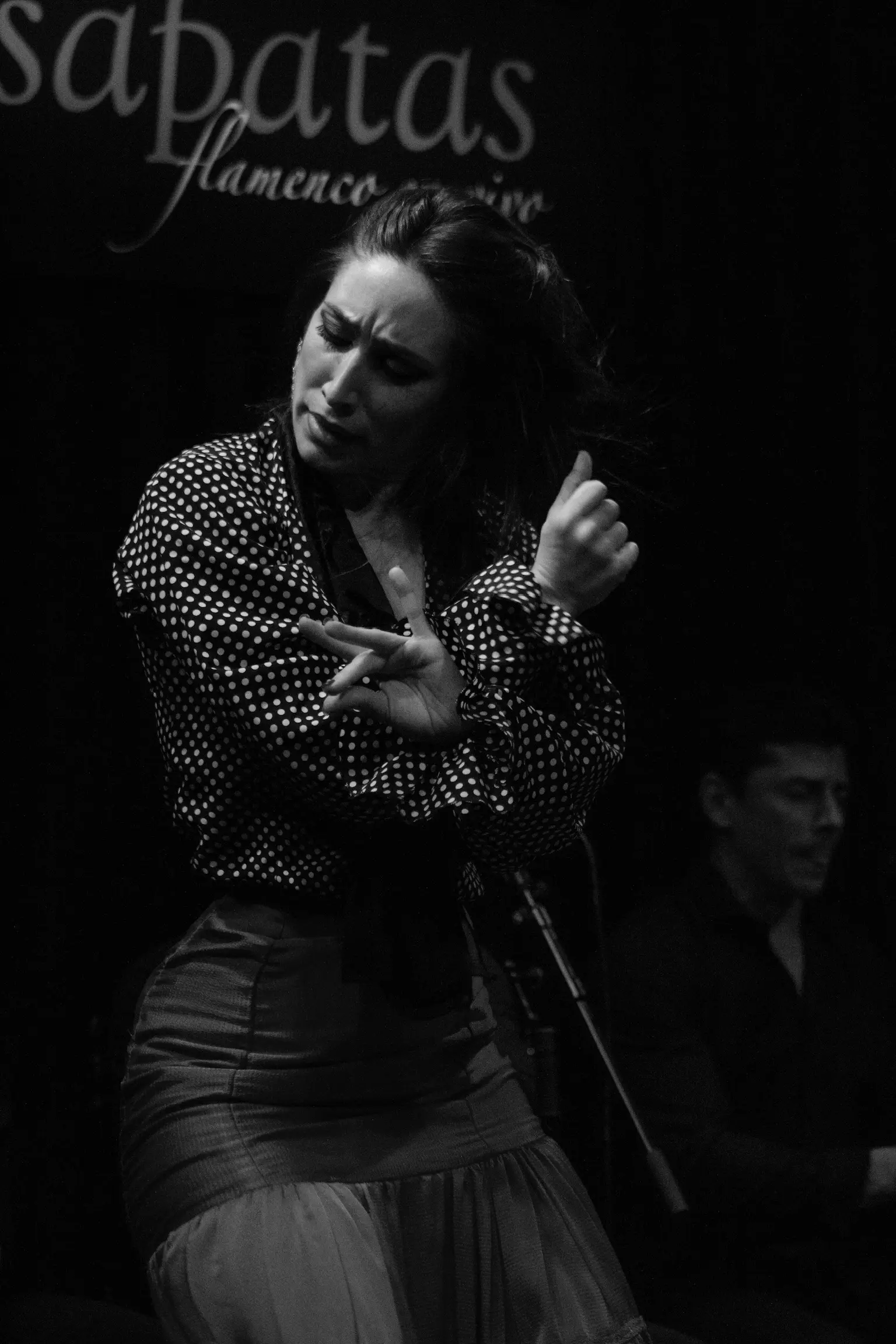 Victoria durante una actuación en tablao